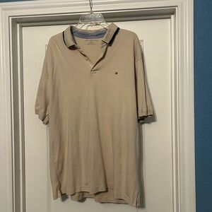 Tommy Hilfiger Men’s Tan Polo with Contrast Collar